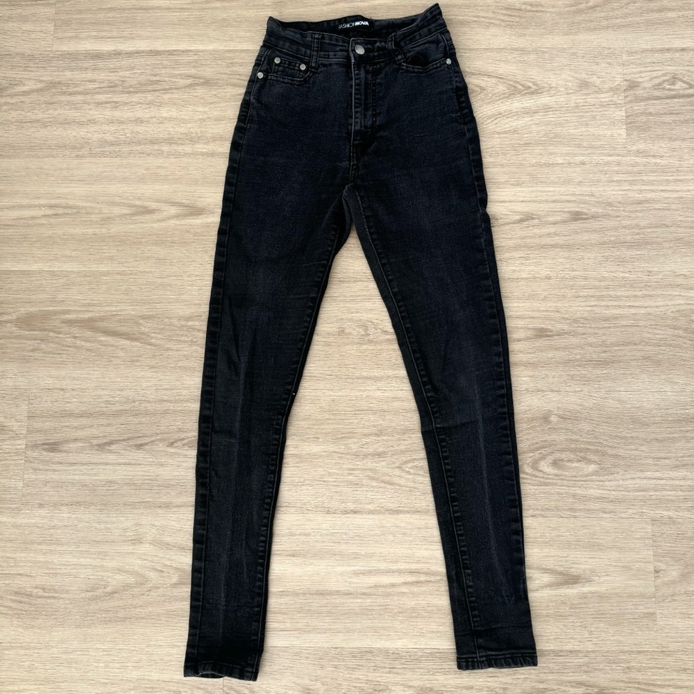 fashion nova black dark wash high waisted rise denim skinny jeans jeggings pants
